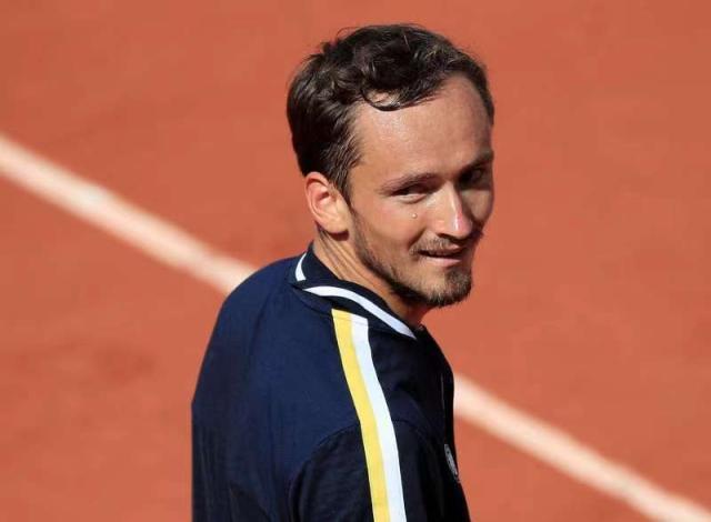 张奔斗：这枚红土软蛋怎么突然就硬了？